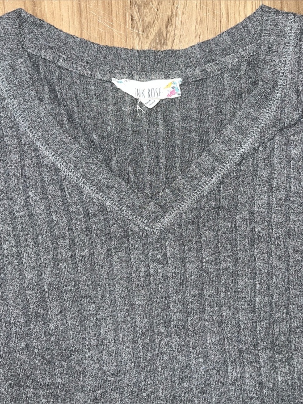 Pink Rose Grey Long Sleeve VNeck Lightweight Knit Ribbed Sweater Shirt Top Large